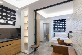 Centrally located studio next to Syntagma sq.